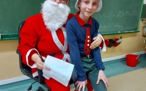 Mikołaj w klasie 3 a (10)