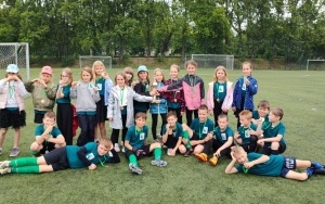 III MIEJSCE KLASY 2a i 2b w turnieju LIGII MISTRZÓW CZELADZKICH SZKÓŁ PODSTAWOWYCH KLAS 1-2 (4)