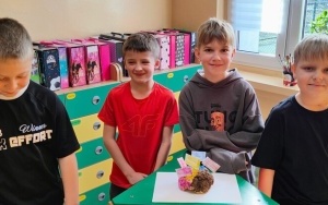 Kalafior, wykałaczki, karteczki oraz mnóstwo nauki i zabawy w klasie 2b (12)