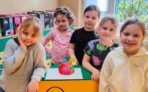 Kalafior, wykałaczki, karteczki oraz mnóstwo nauki i zabawy w klasie 2b (14)