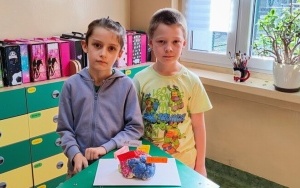 Kalafior, wykałaczki, karteczki oraz mnóstwo nauki i zabawy w klasie 2b (16)